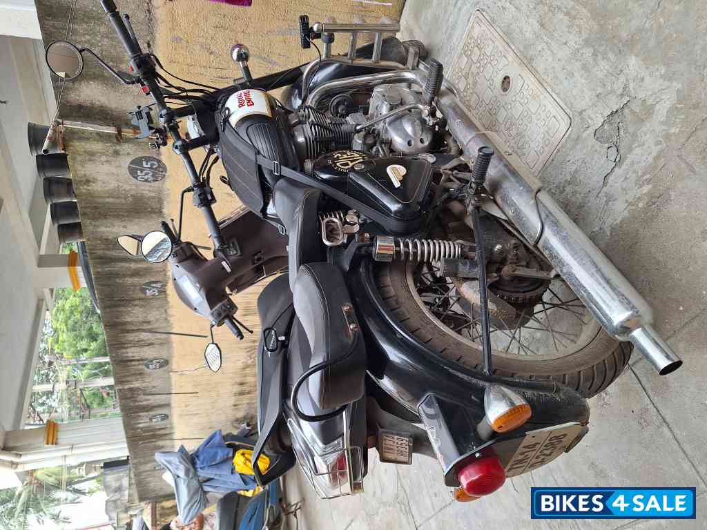 Black Royal Enfield Classic 350