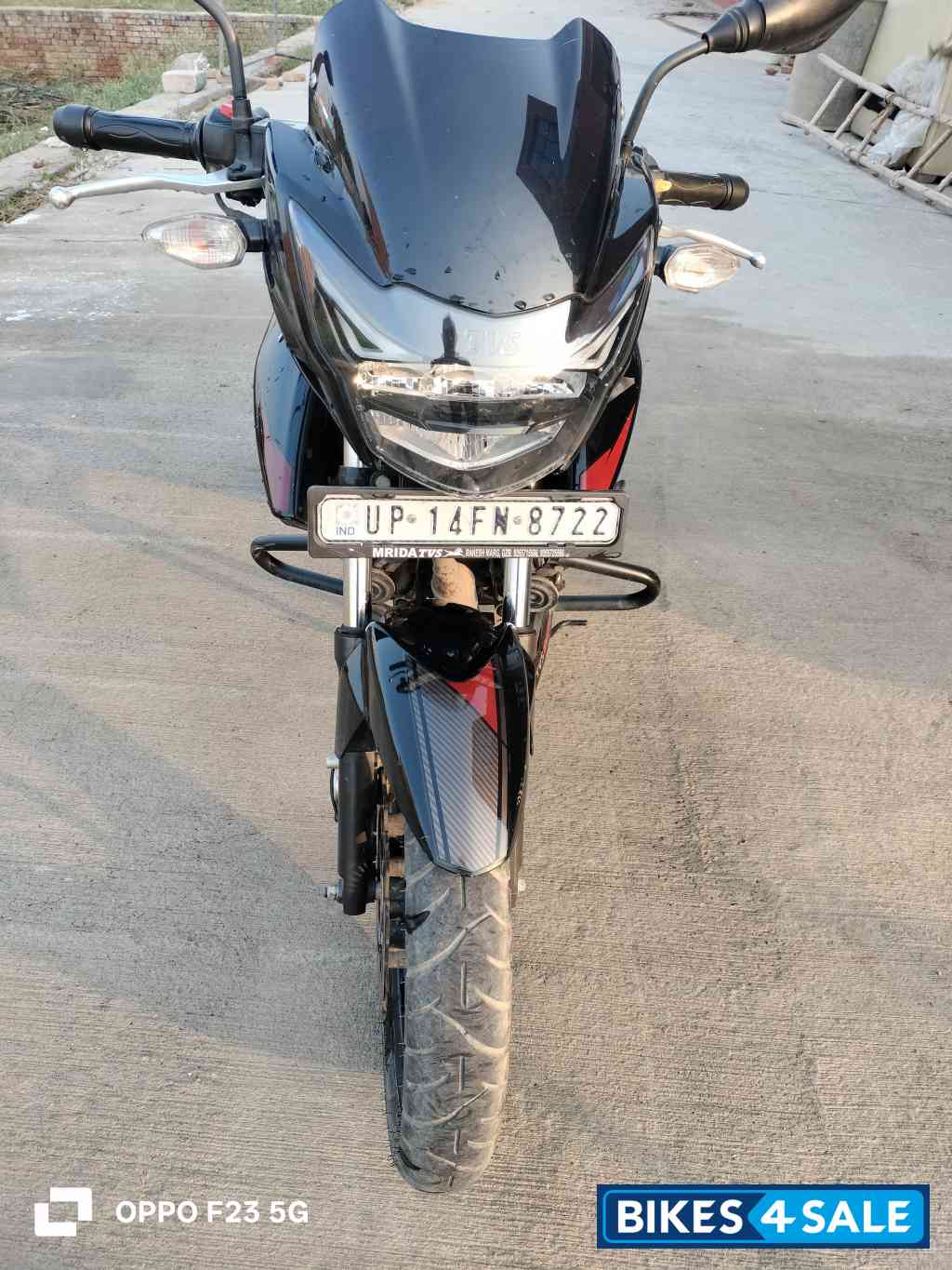 Black TVS Apache RTR 160 BS VI