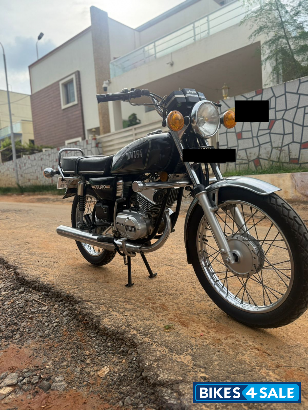 Black Yamaha RX 100