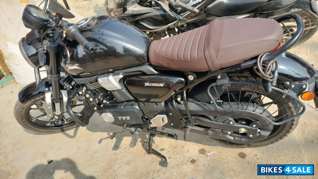 TVS Ronin SS