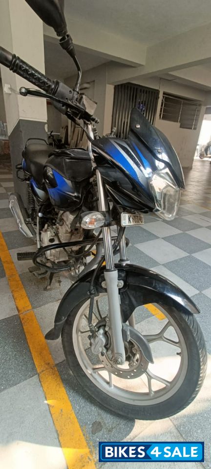 Bajaj Discover 125