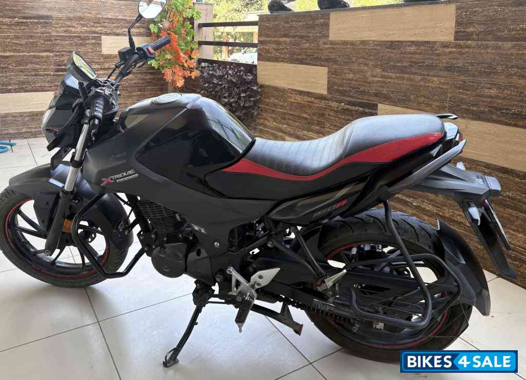 Hero Xtreme 160R Stealth Edition