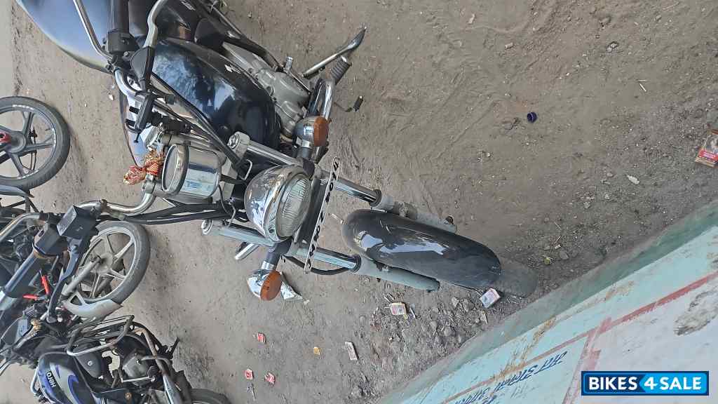 Bajaj Avenger Cruise 220