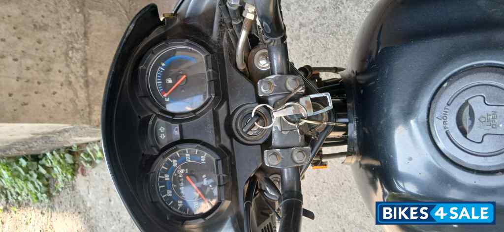 Black Honda Shine Celebration Edition