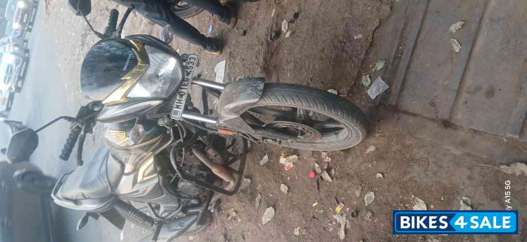 Black Honda Shine Celebration Edition