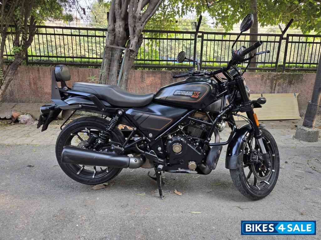 Black Harley Davidson X440 S