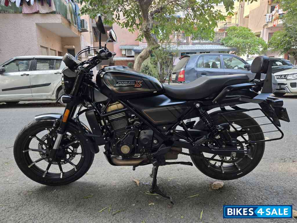 Black Harley Davidson X440 S