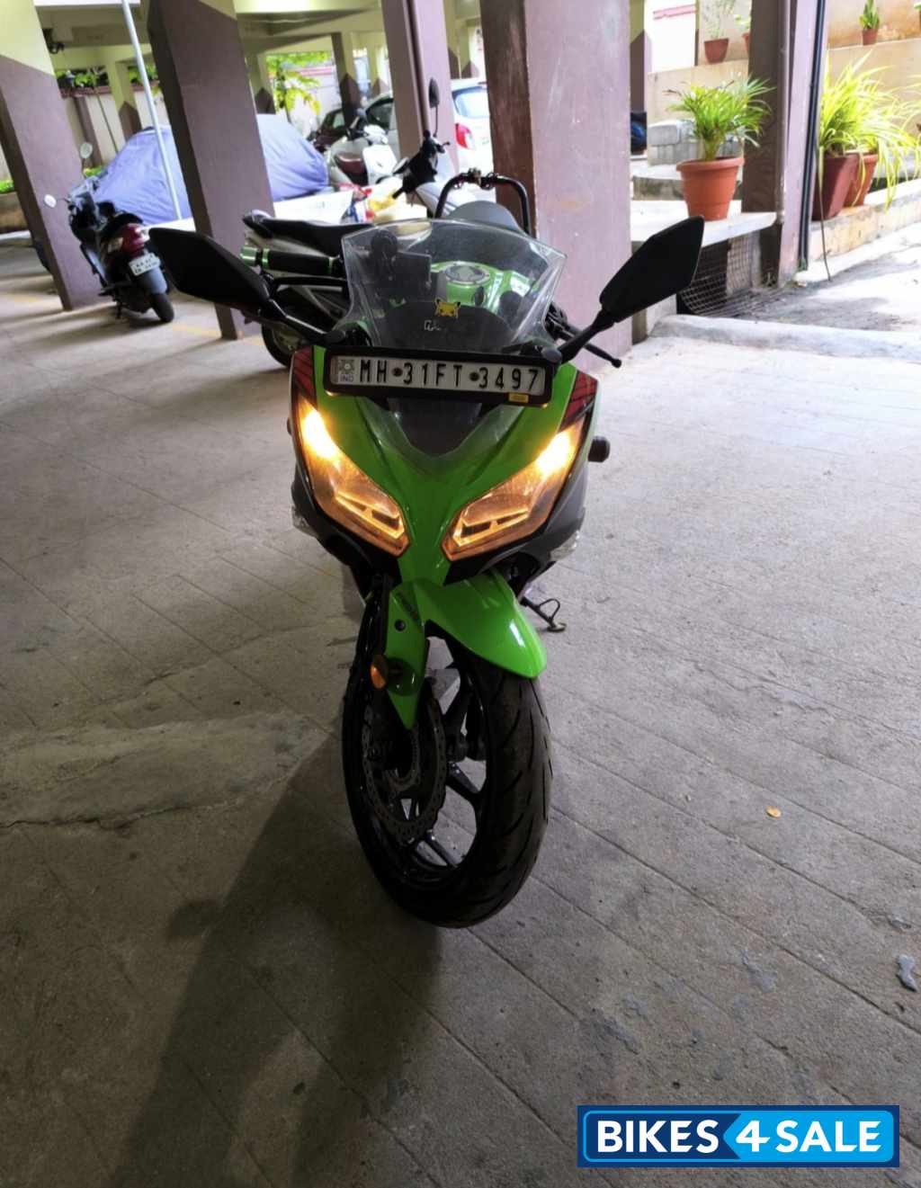 Kawasaki Ninja 300 BS6 2022