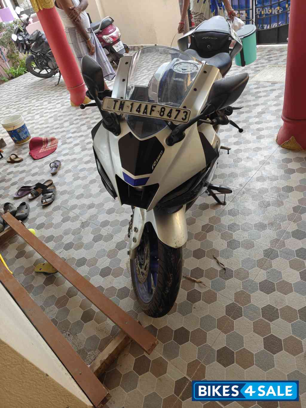 Yamaha R15 V4
