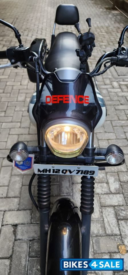 Pearl White Bajaj Avenger Street 220