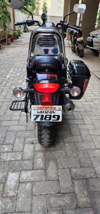 Pearl White Bajaj Avenger Street 220