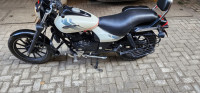 Pearl White Bajaj Avenger Street 220