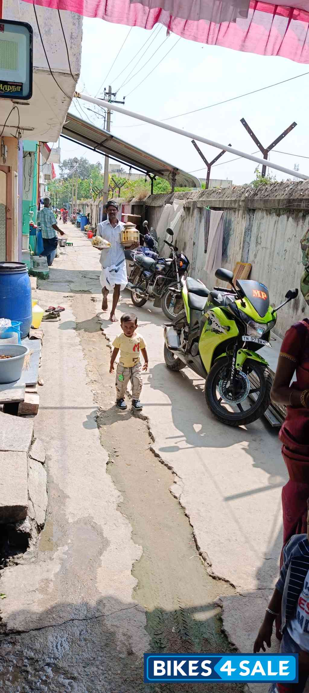 Green Honda CBR 150R