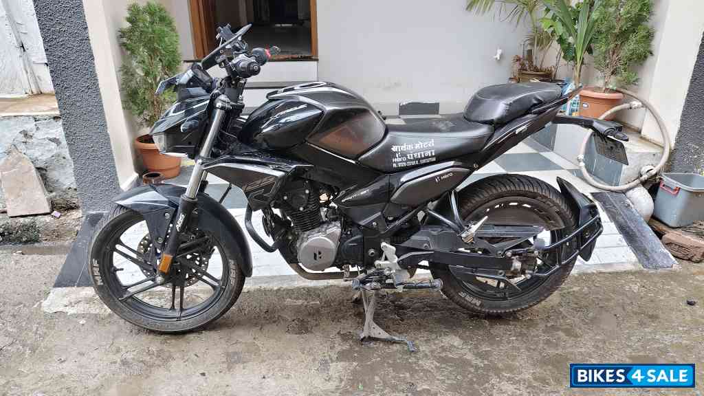 Black Hero Xtreme 125R