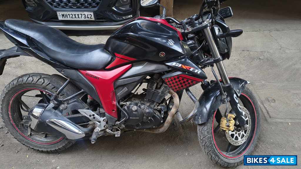 Suzuki Gixxer SF
