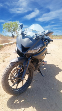 Matt Black Yamaha YZF R15 S