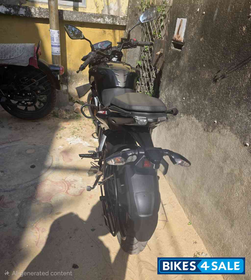 Black Bajaj Pulsar N160 Dual Channel ABS