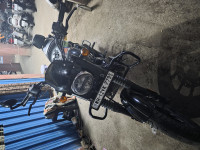 Yezdi Roadster Dark 2023 Model