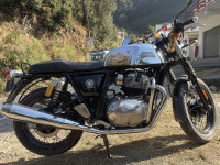Mr. Clean(chrome) Royal Enfield 2023 Continental GT 650