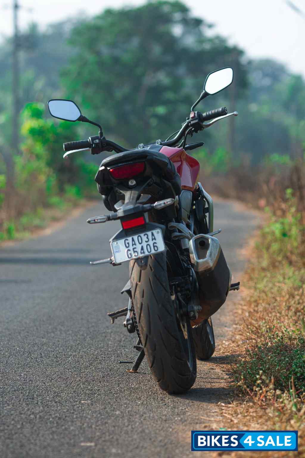 Pearl Spartan Red Honda CB300R