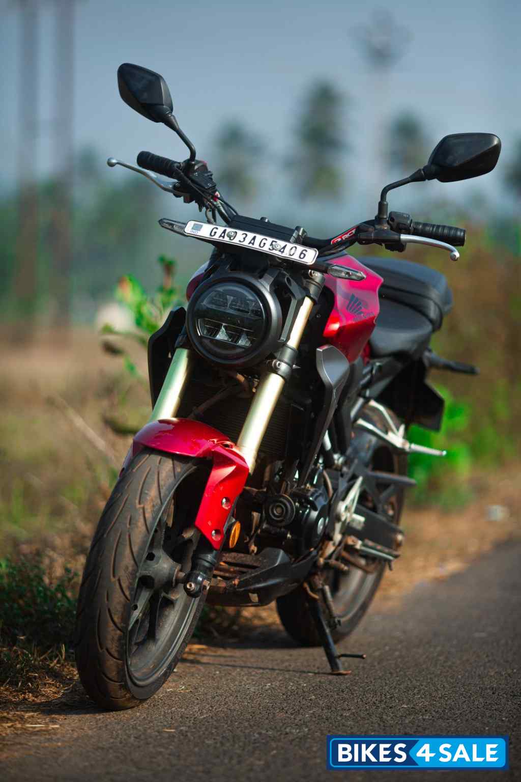 Pearl Spartan Red Honda CB300R