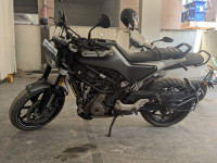 Husqvarna Svartpilen 250