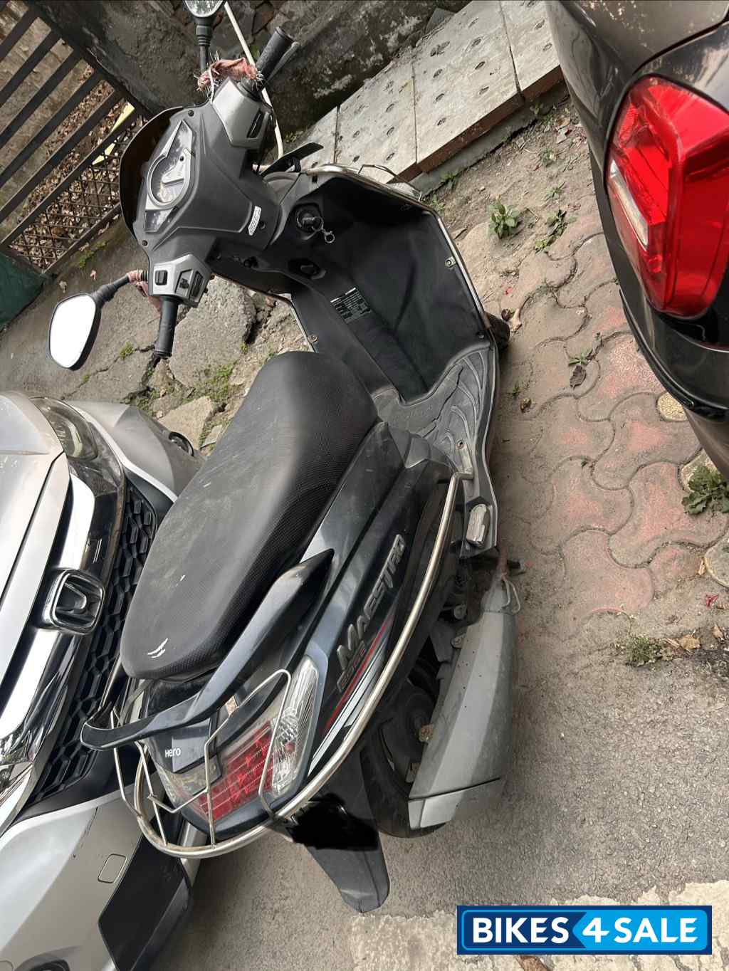 Mehendi Green Hero Maestro Edge