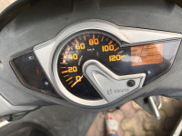 Mehendi Green Hero Maestro Edge