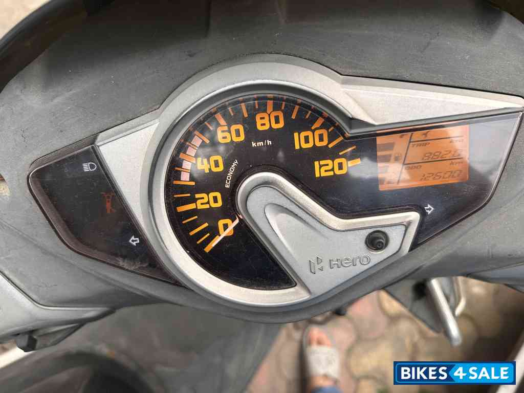 Mehendi Green Hero Maestro Edge