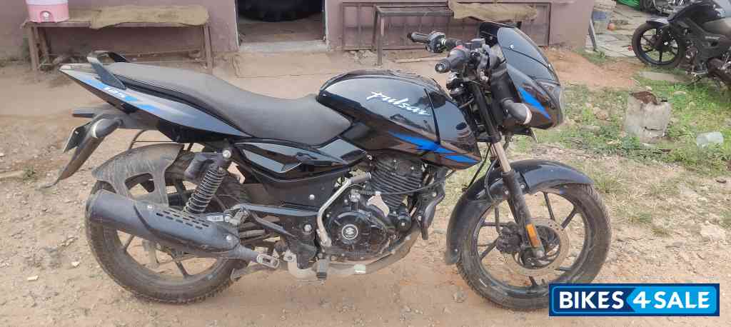 Bajaj Pulsar 125 Neon