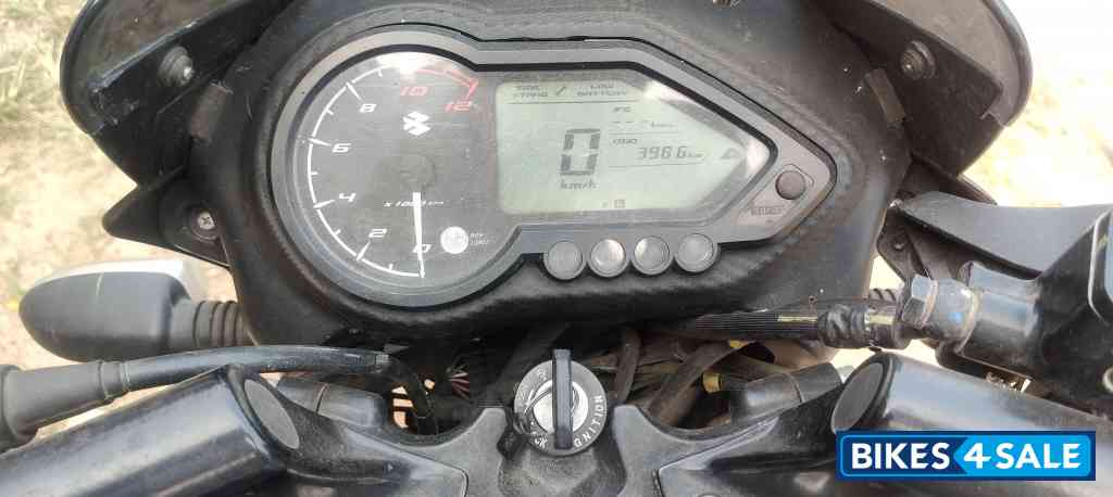 Bajaj Pulsar 125 Neon