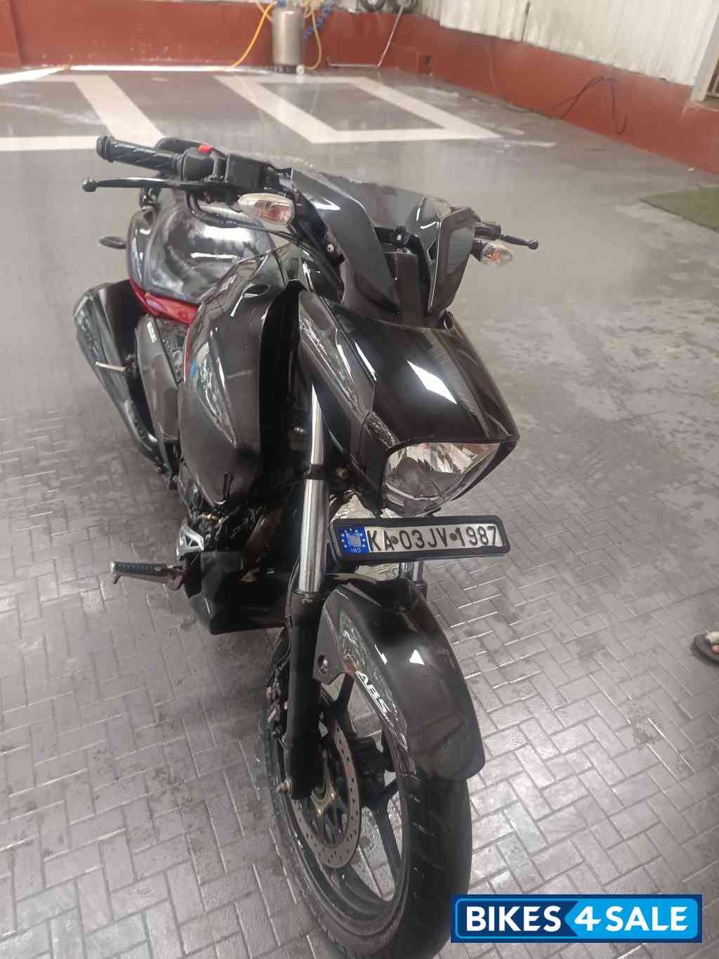 Black Suzuki Intruder 150 FI