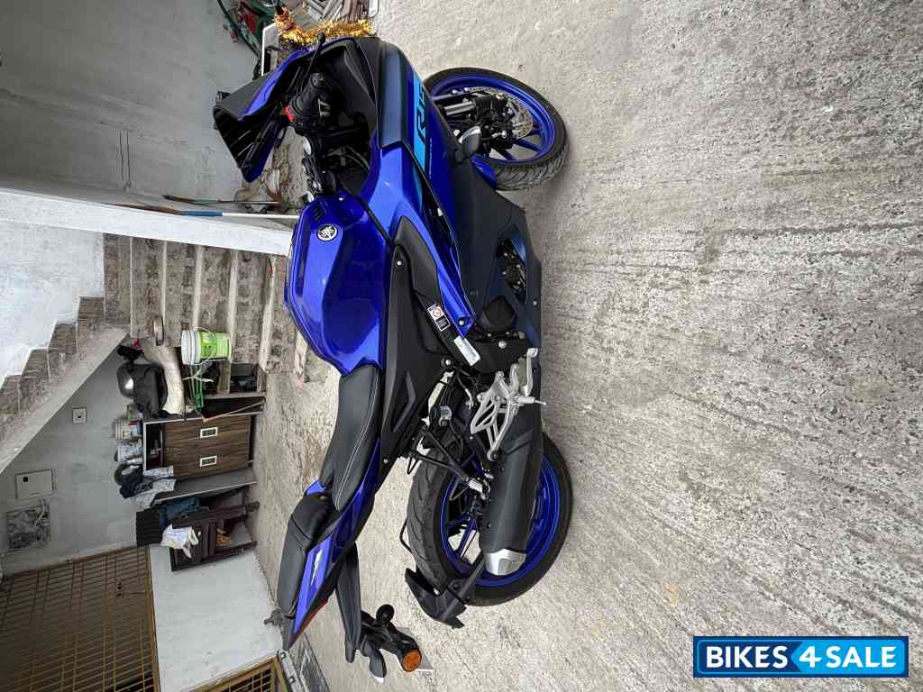 Racing Blue Yamaha R15 V4