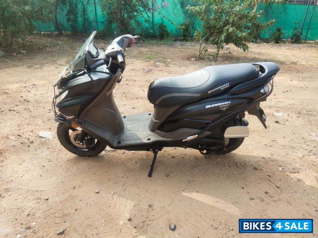 Suzuki Burgman Street