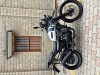 Yezdi Adventure Gloss 2024 2023 Model