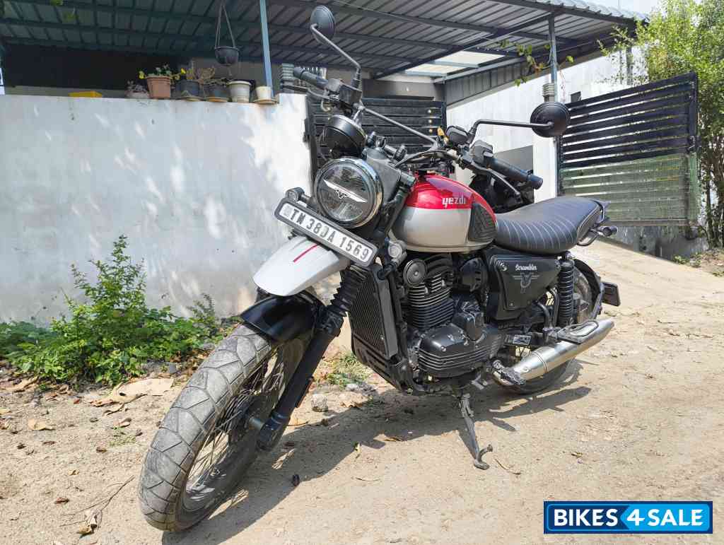 Rebel Red Yezdi Scrambler Dual Tone