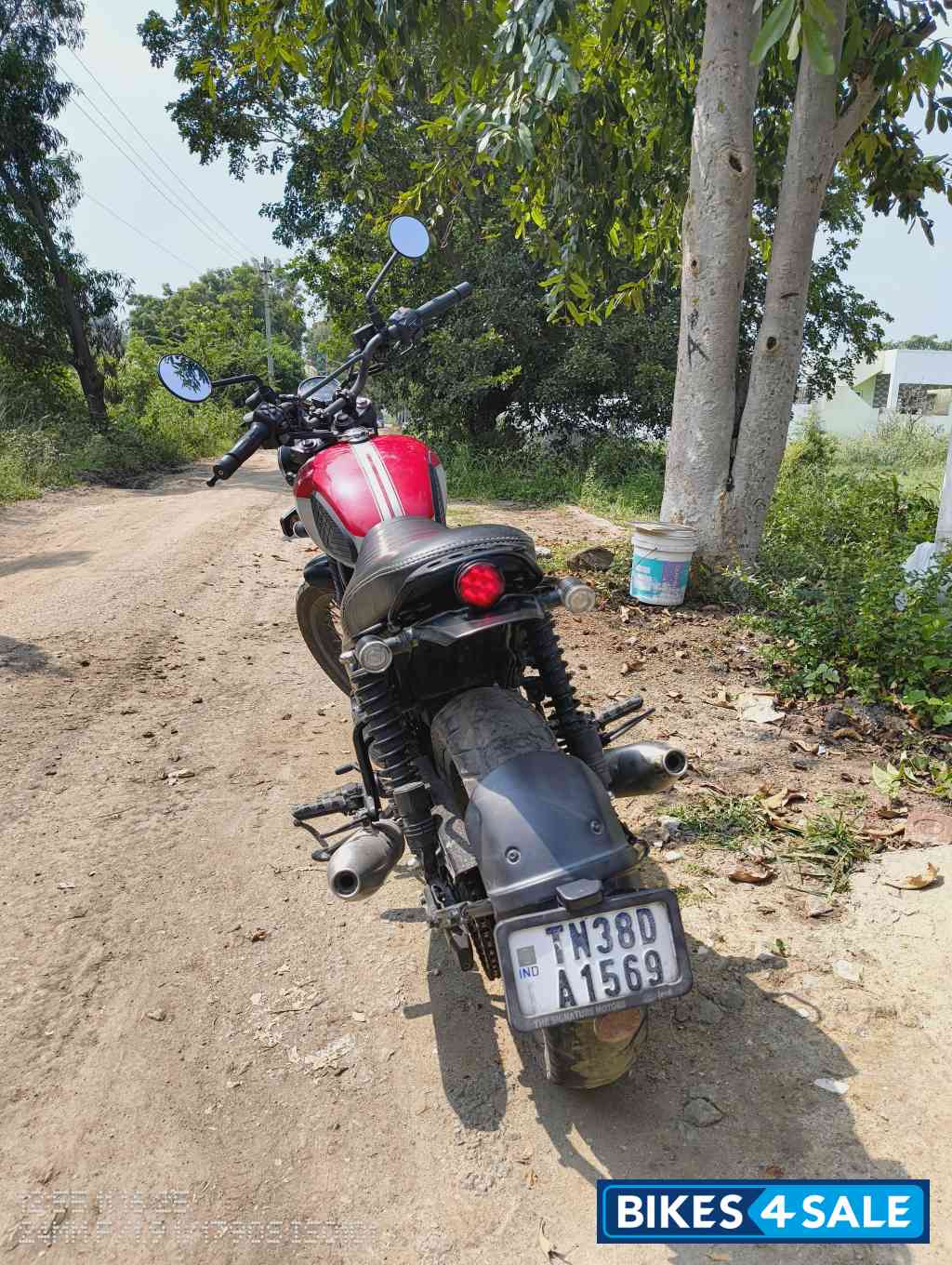 Rebel Red Yezdi Scrambler Dual Tone