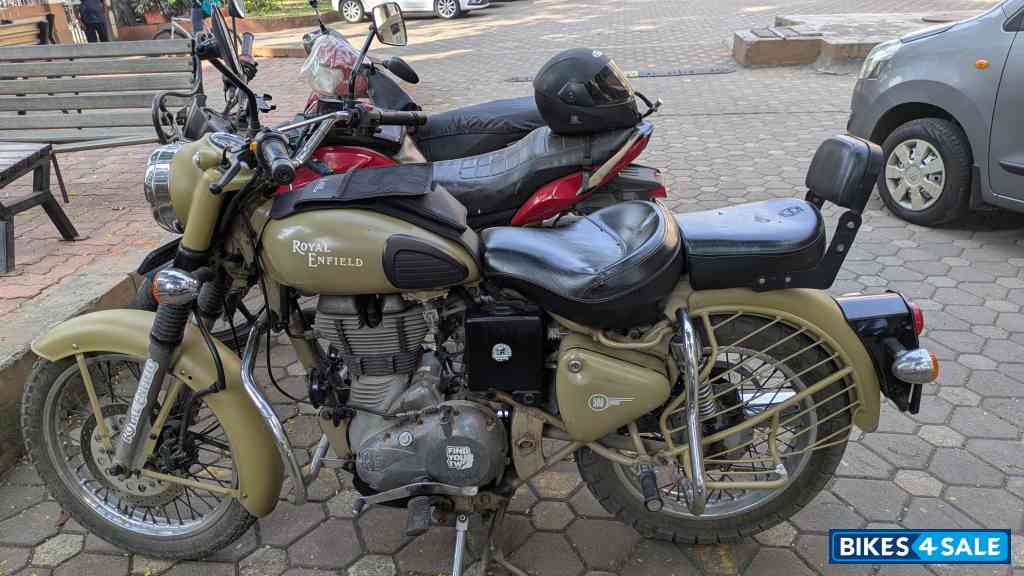 Desert Storm Royal Enfield Classic Desert Storm