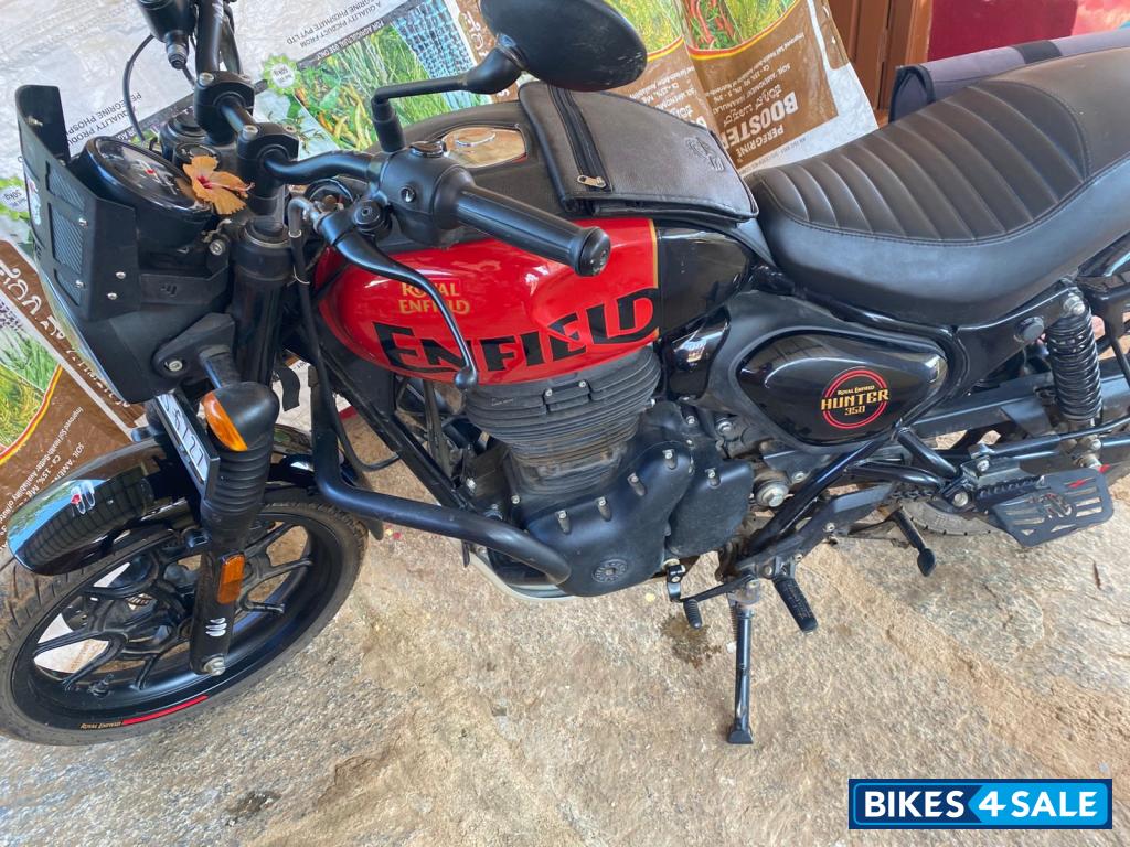 Dapper Red And Black Royal Enfield Hunter 350 Metro