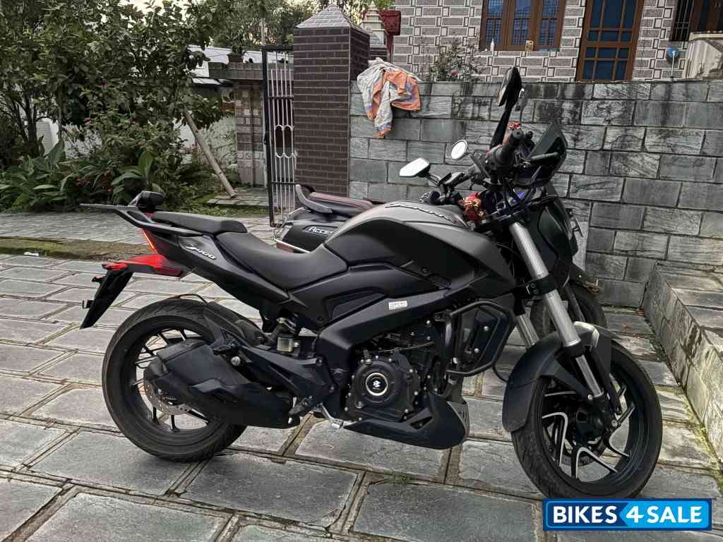 Bajaj Dominar 400 2025