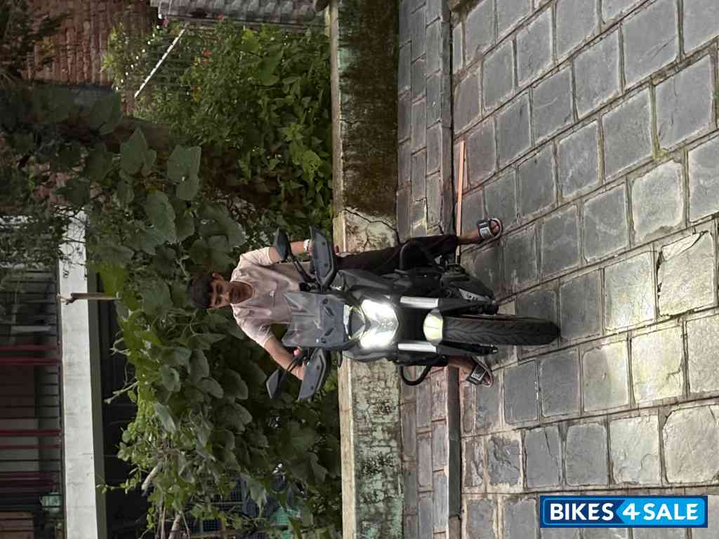 Bajaj Dominar 400 2025