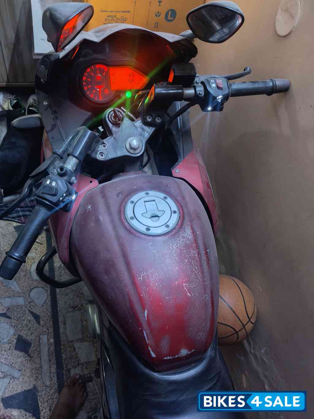 Red Bajaj Pulsar 220F