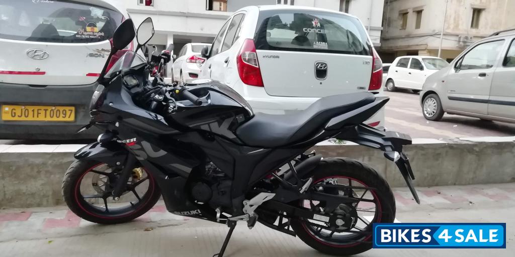 Suzuki Gixxer SF