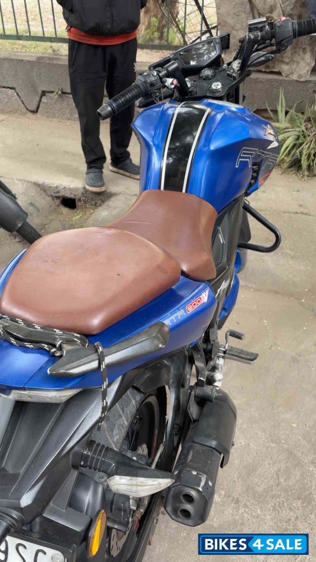 Blue TVS Apache RTR 200 4V