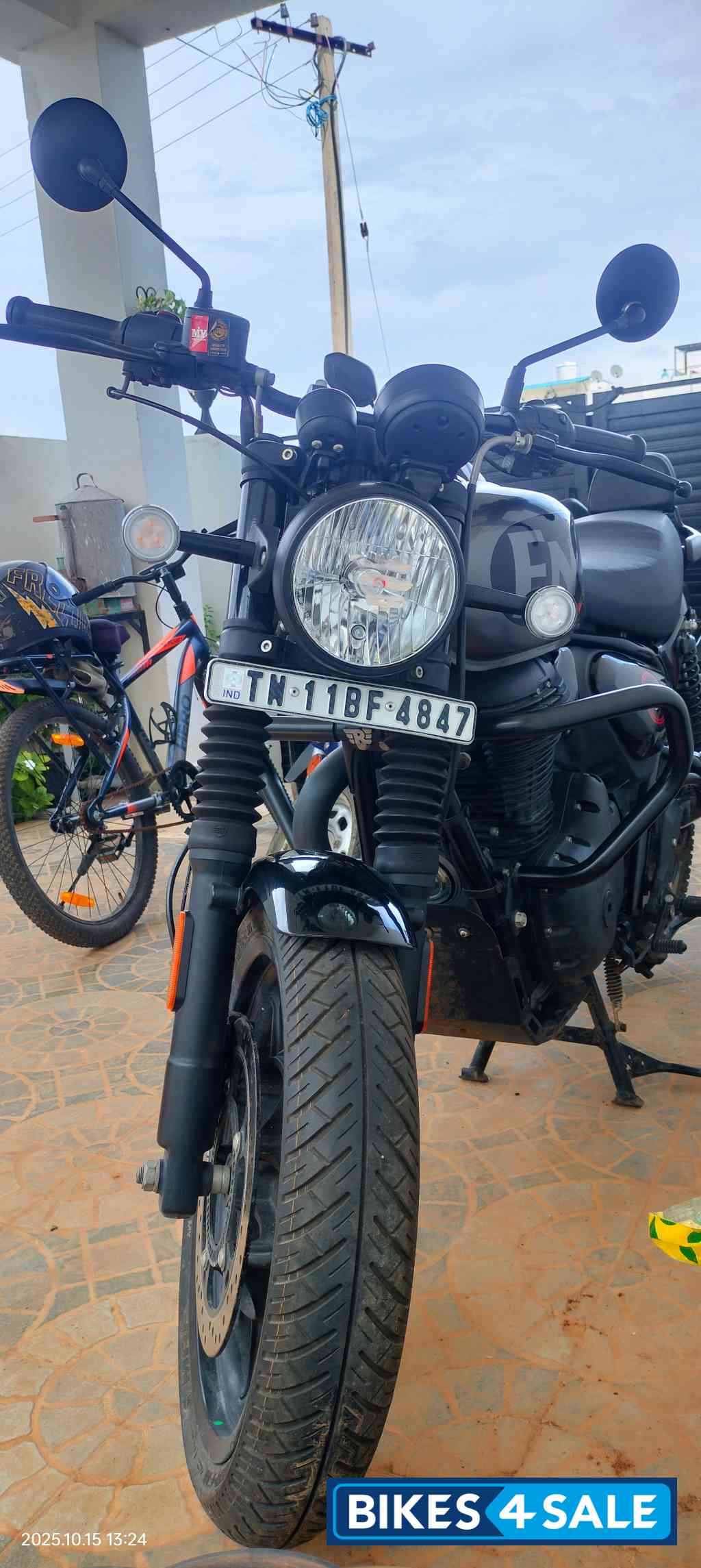 Royal Enfield Hunter 350 Metro