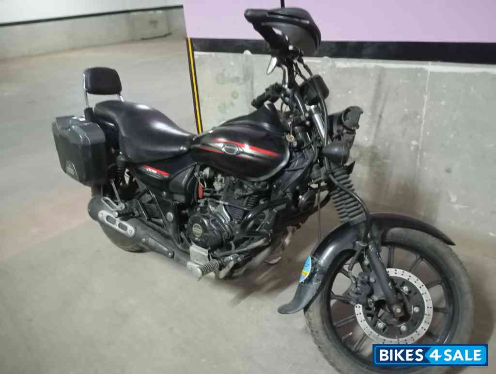 Bajaj Avenger Street 220