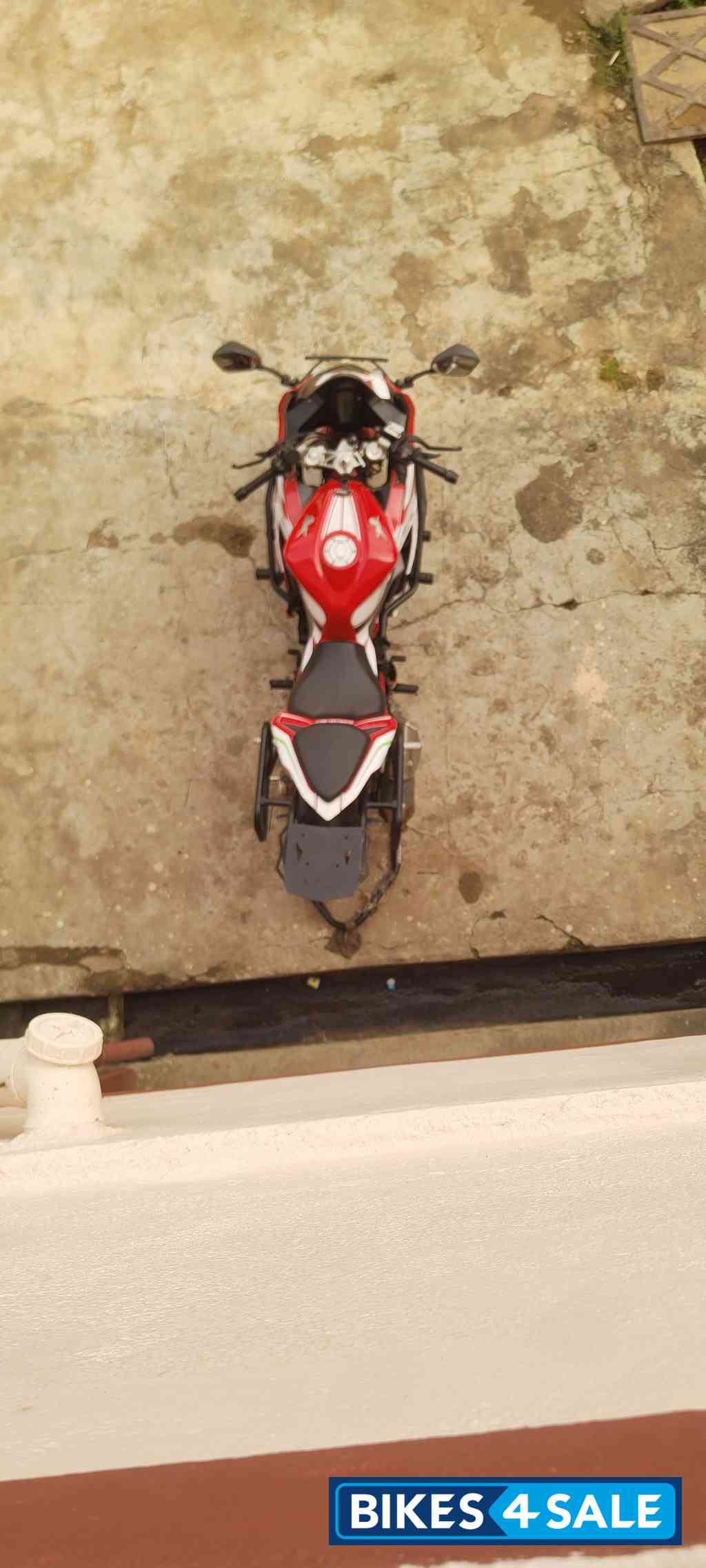 Red TVS Apache RR 310