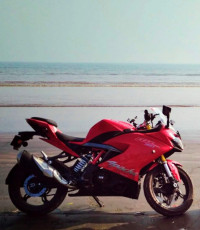 Red TVS Apache RR 310