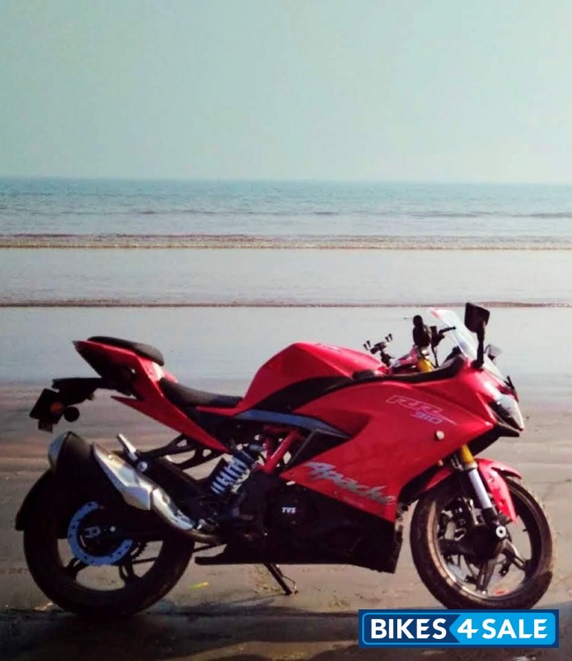 Red TVS Apache RR 310