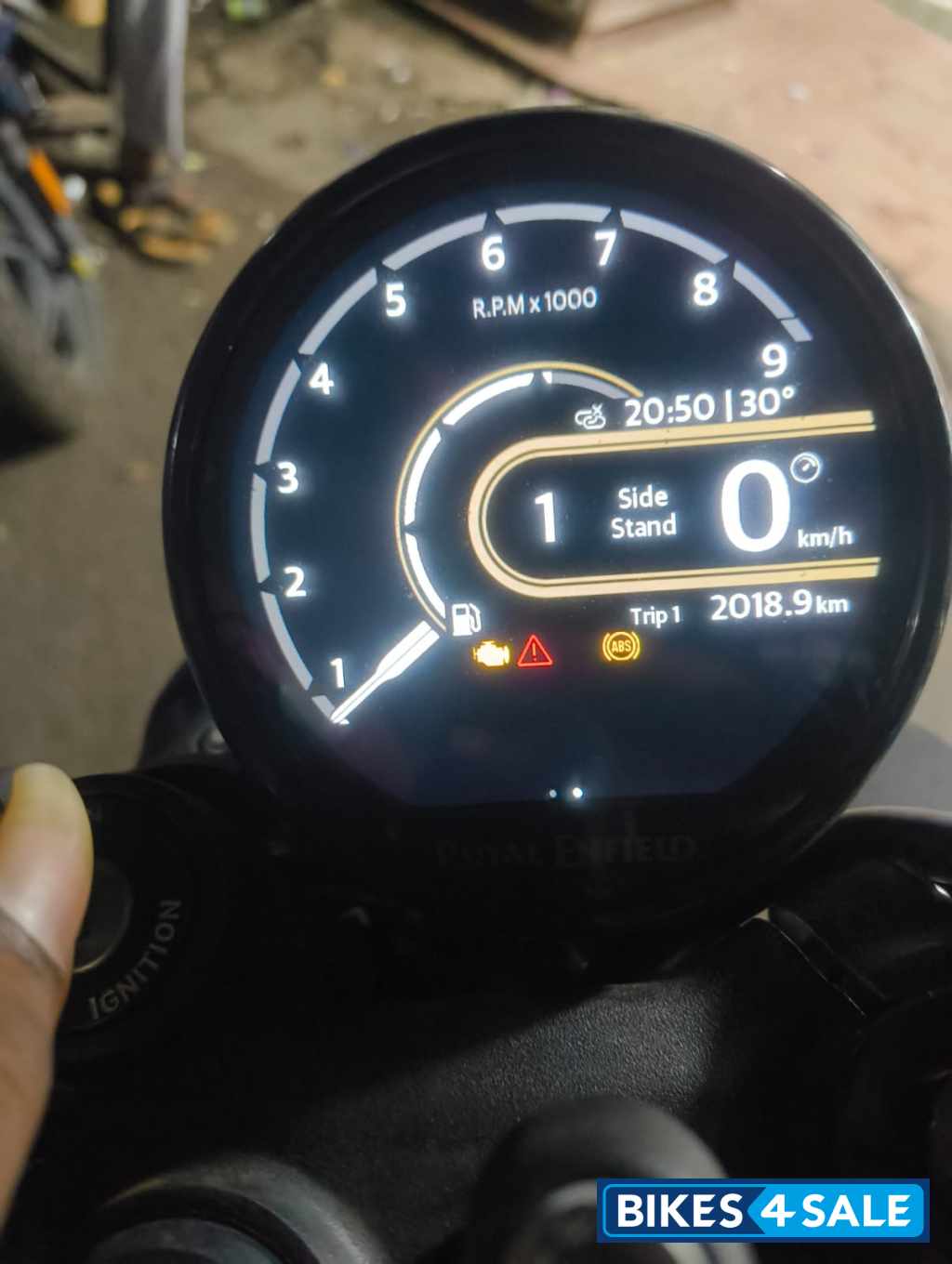 Smoke Silver Royal Enfield Guerrilla 450 Dash